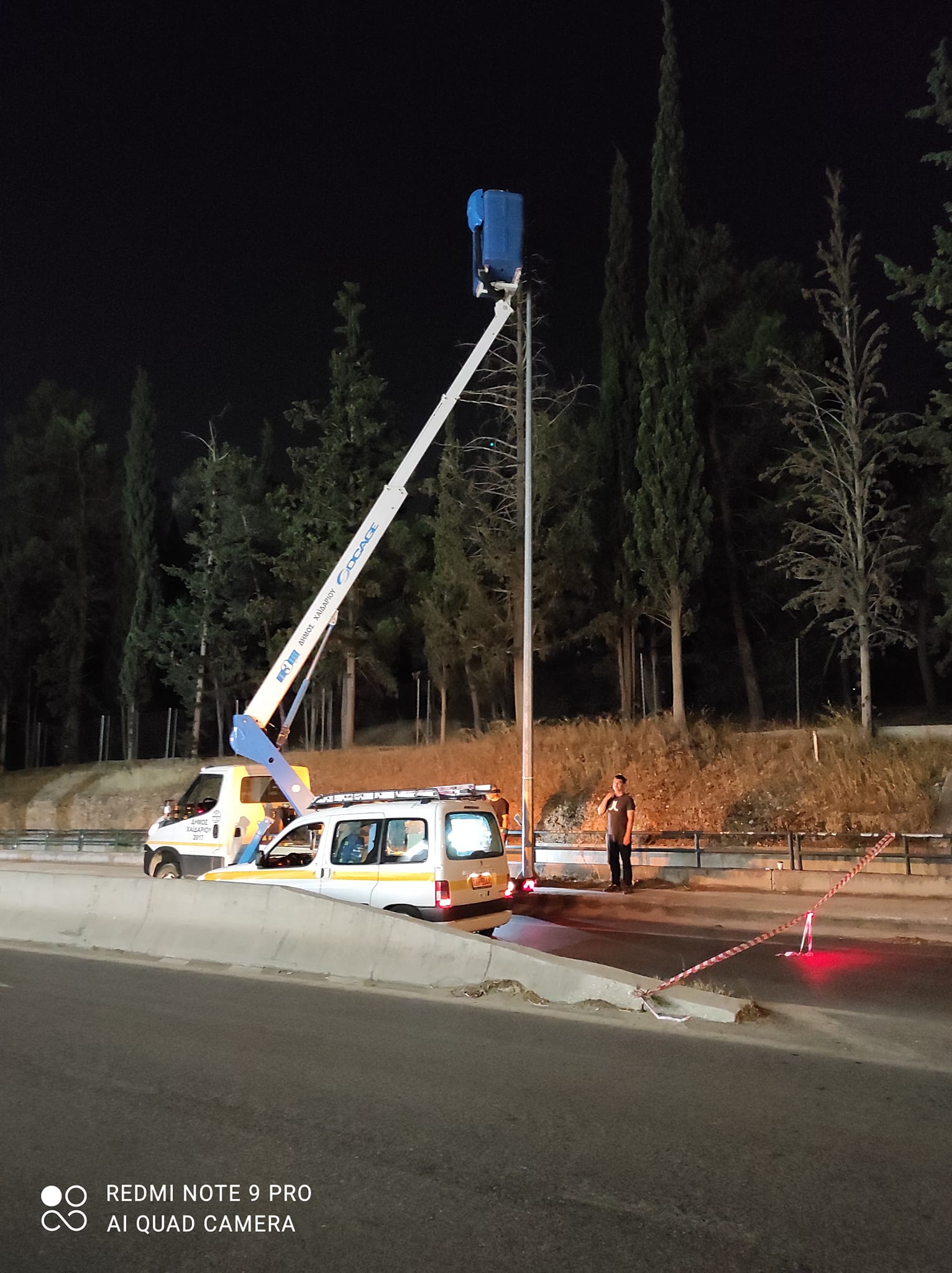 Ολονύκτια επιχείρηση για την αλλαγή φωτιστικών σωμάτων στην Ιερά Οδό 4 Ολονύκτια επιχείρηση για την αλλαγή φωτιστικών σωμάτων στην Ιερά Οδό 3