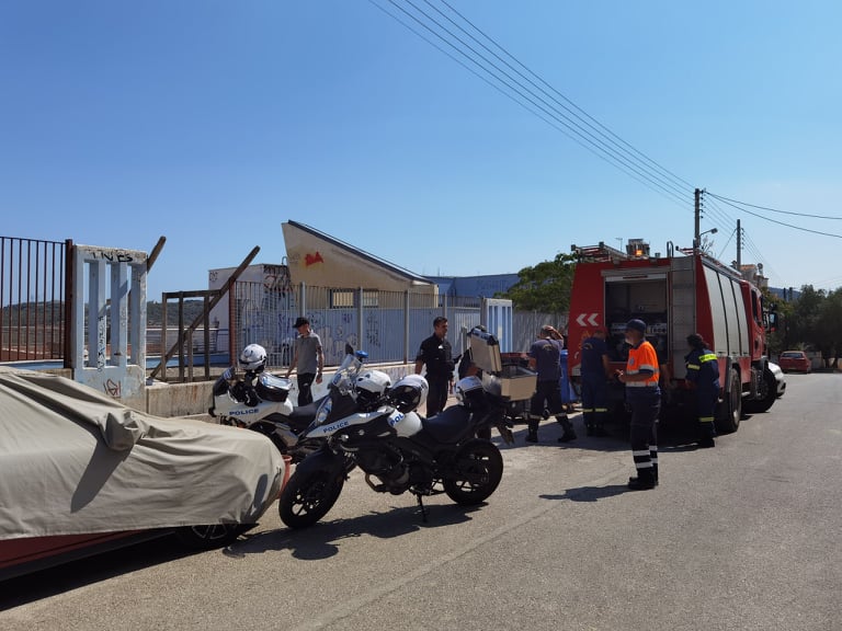 Άνω Δάσος: Αυτή τη φορά η φωτιά μέσα στα σπίτια! - Φλόγες στο προαύλιο του βρεφονηπιακού 10 Άνω Δάσος: Αυτή τη φορά η φωτιά μέσα στα σπίτια! - Φλόγες στο προαύλιο του βρεφονηπιακού 9