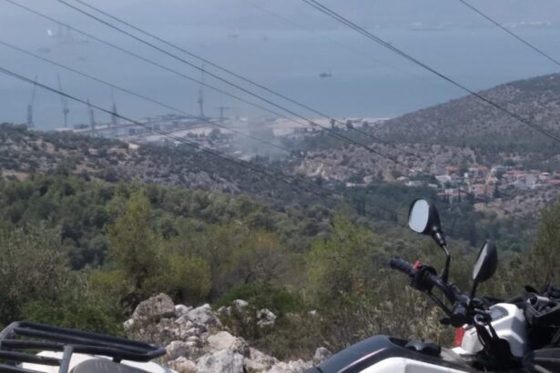 Συναγερμός: Φωτιά στον Σκαραμαγκά 35