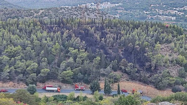 Η πιθανότερη αιτία της σημερινής πυρκαγιάς στο Χαϊδάρι- Βίντεο και φωτογραφίες 4 Η πιθανότερη αιτία της σημερινής πυρκαγιάς στο Χαϊδάρι- Βίντεο και φωτογραφίες 3
