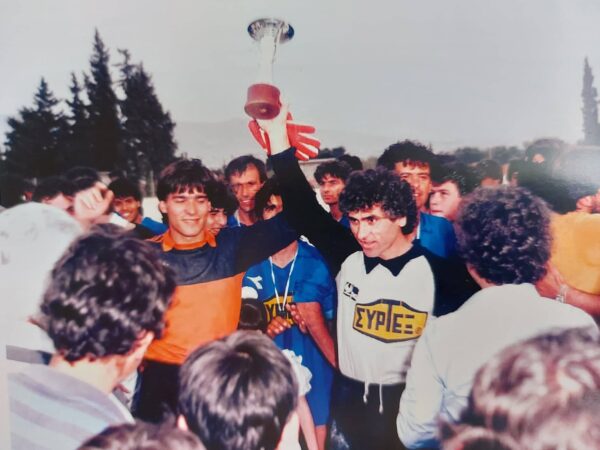 Α.Ο. Χαϊδαρίου 1985-86, όταν άλλαξε η ιστορία: Οι πρωταγωνιστές 12 Α.Ο. Χαϊδαρίου 1985-86, όταν άλλαξε η ιστορία: Οι πρωταγωνιστές 11