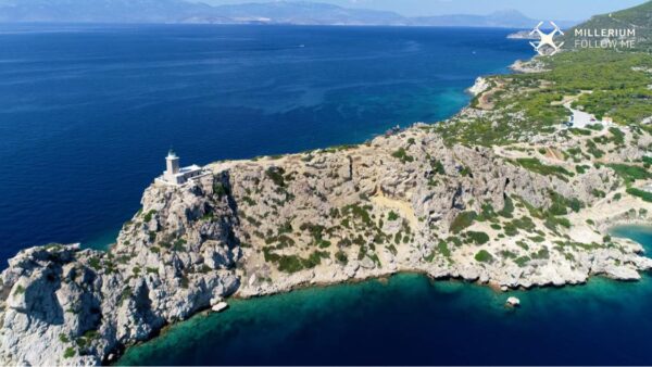 Φάρος Μελαγκάβι: Ο πέτρινος φάρος του Λουτρακίου - Βίντεο 5 Φάρος Μελαγκάβι: Ο πέτρινος φάρος του Λουτρακίου - Βίντεο 4