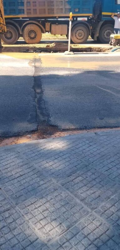 Καθίζηση στο οδόστρωμα της Λ. Αθηνών 4 Καθίζηση στο οδόστρωμα της Λ. Αθηνών 3