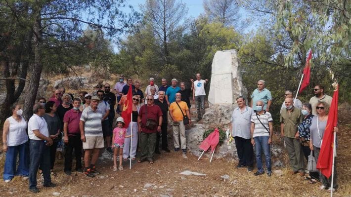 Χαϊδάρι: Το ΚΚΕ τίμησε τη μνήμη του Νίκου Πλουμπίδη 2 Χαϊδάρι: Το ΚΚΕ τίμησε τη μνήμη του Νίκου Πλουμπίδη 1
