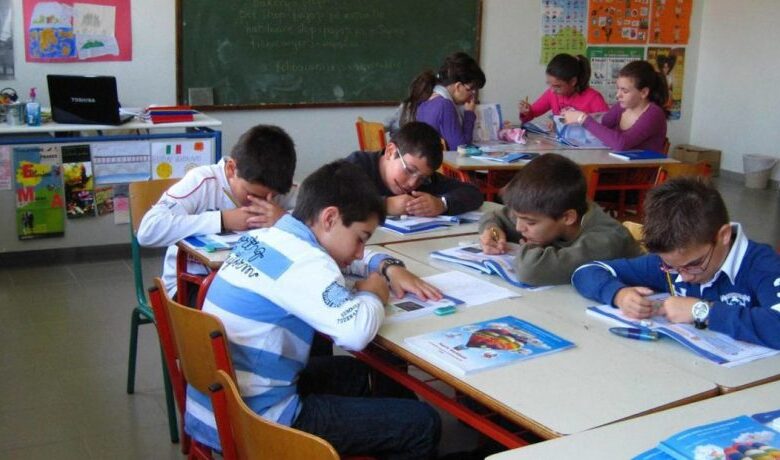 Αγία Βαρβάρα: Διευρύνεται το ωράριο λειτουργίας των ολοήμερων σχολείων 2 Αγία Βαρβάρα: Διευρύνεται το ωράριο λειτουργίας των ολοήμερων σχολείων 1