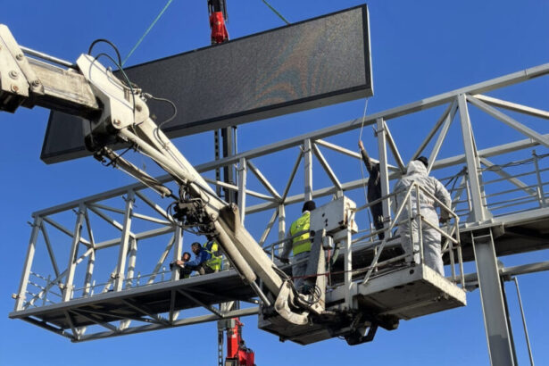 Νέας τεχνολογίας πινακίδες Full Matrix στους κεντρικούς οδικούς άξονες 27