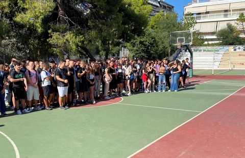Έναρξη σχολικής χρονιάς στα σχολεία του Χαϊδαρίου - Ευχές του Δημάρχου 2 Έναρξη σχολικής χρονιάς στα σχολεία του Χαϊδαρίου - Ευχές του Δημάρχου 1