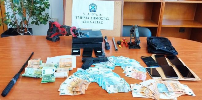 Εξαρθρώθηκαν δύο συμμορίες που έκλεβαν καταλύτες - Εντυπωσιακό βίντεο από την επιχείρηση 2 Εξαρθρώθηκαν δύο συμμορίες που έκλεβαν καταλύτες - Εντυπωσιακό βίντεο από την επιχείρηση 1