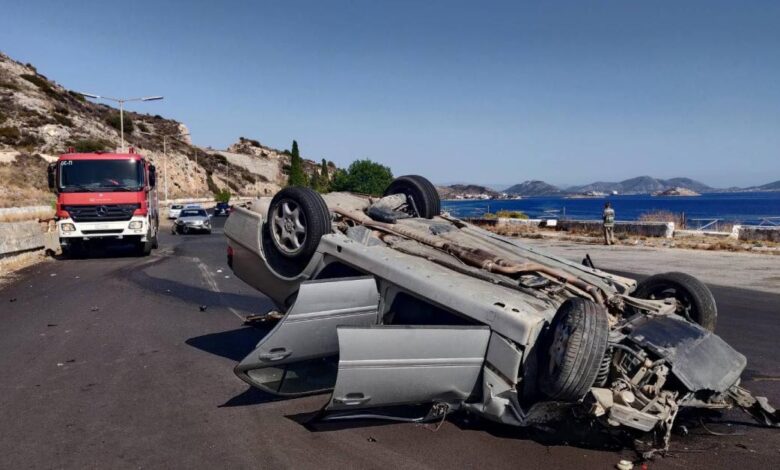Σφοδρή σύγκρουση στην Παλαιά Εθνική, λόγω προσπέρασης 2 Σφοδρή σύγκρουση στην Παλαιά Εθνική, λόγω προσπέρασης 1