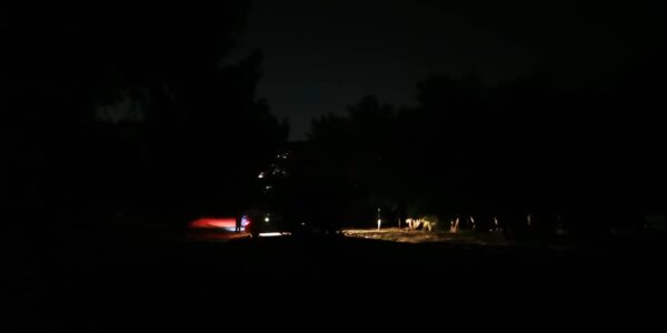 Έρευνα της Αστυνομίας στο Θεαθήναι μετά από κλήση για ξυλοδαρμό γυναίκας 4 Έρευνα της Αστυνομίας στο Θεαθήναι μετά από κλήση για ξυλοδαρμό γυναίκας 3