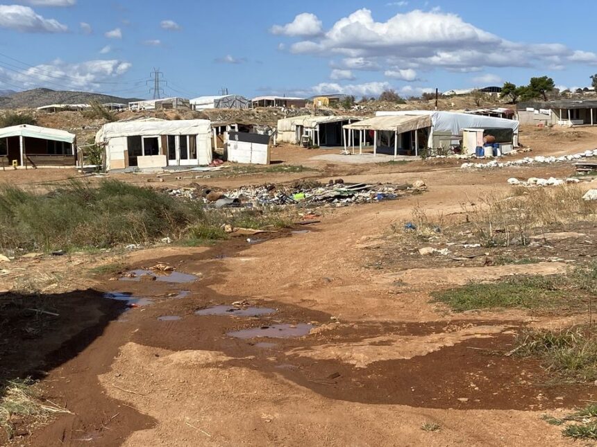 Σοφό Ασπρόπυργος: Απόγνωση λίγα χιλιόμετρα από το κέντρο της Αθήνας 2 Σοφό Ασπρόπυργος: Απόγνωση λίγα χιλιόμετρα από το κέντρο της Αθήνας 1