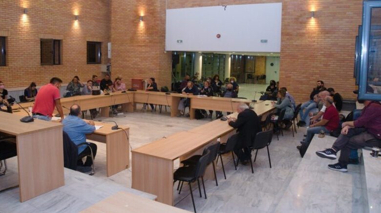 Σύσκεψη φορέων και σωματείων της πόλης για ακρίβεια - ενεργειακή φτώχεια 2 Σύσκεψη φορέων και σωματείων της πόλης για ακρίβεια - ενεργειακή φτώχεια 1