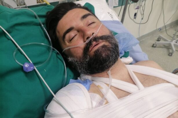 Ο διασώστης του ΕΚΑΒ που σακατεύτηκε σε μια μοιραία βάρδια, έχει ένα πικρό παράπονο... 15