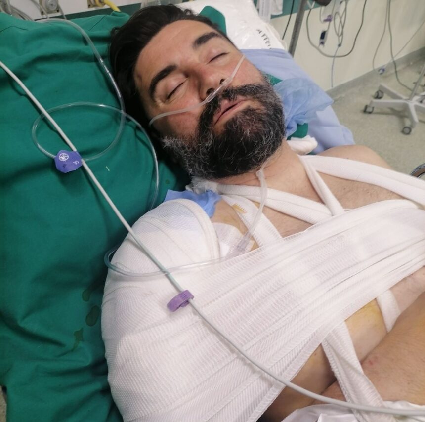 Ο διασώστης του ΕΚΑΒ που σακατεύτηκε σε μια μοιραία βάρδια, έχει ένα πικρό παράπονο... 1