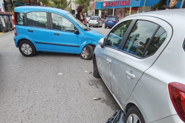 Τρακάρισμα στη Γ. Παπανδρέου 19
