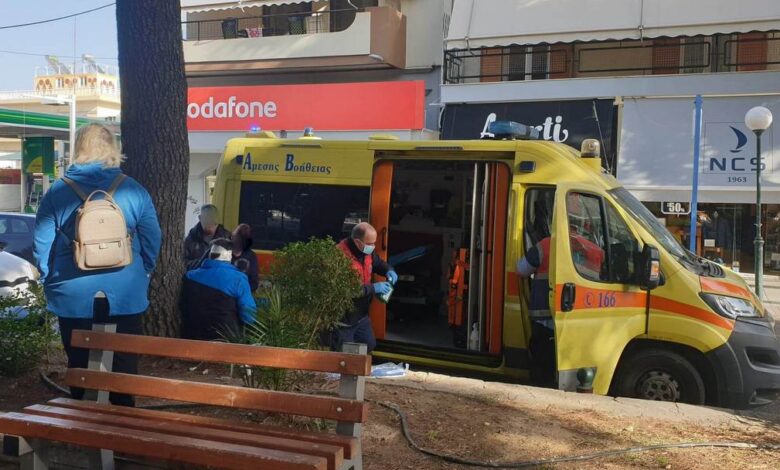 Σύγκρουση με τραυματισμό οδηγού μηχανής στην Καραϊσκάκη 2 Σύγκρουση με τραυματισμό οδηγού μηχανής στην Καραϊσκάκη 1