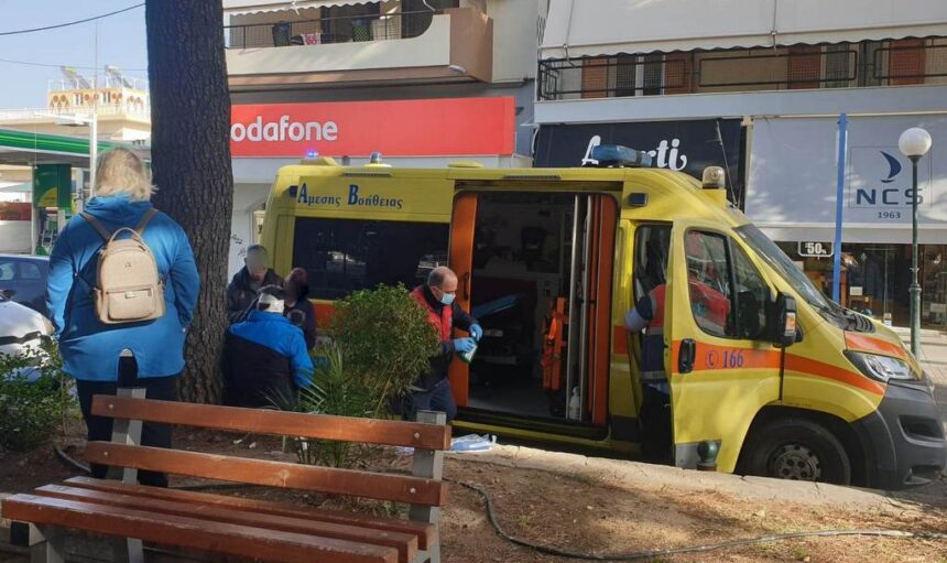 Σοβαρό τροχαίο στην Καραϊσκάκη, δύο τραυματίες - Καταγγελία για βάρβαρη συμπεριφορά διερχόμενων οδηγών 15