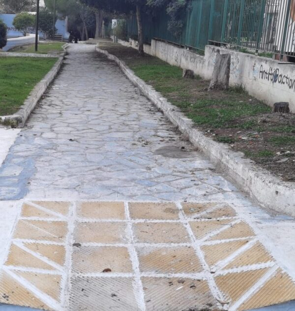 Χαϊδάρι: Νέες ράμπες ΑμεΑ σε εισόδους σχολείων 4 Χαϊδάρι: Νέες ράμπες ΑμεΑ σε εισόδους σχολείων 3