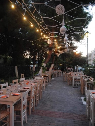 Μουσικό μεζεδοπωλείο "Φεγγαρόπετρα" - Τα έχει όλα! 12 Μουσικό μεζεδοπωλείο "Φεγγαρόπετρα" - Τα έχει όλα! 11