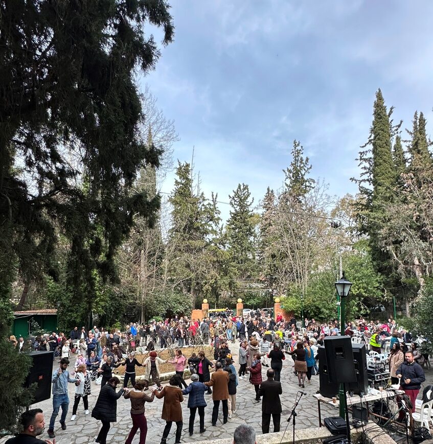 Το ζωηρό τριήμερο έκλεισε με παραδοσιακά Κούλουμα 2 Το ζωηρό τριήμερο έκλεισε με παραδοσιακά Κούλουμα 1