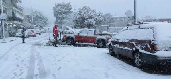 Με αλυσίδες στο Δάσος, εκχιονιστικά στο Άνω Δάσος 2 Με αλυσίδες στο Δάσος, εκχιονιστικά στο Άνω Δάσος 1