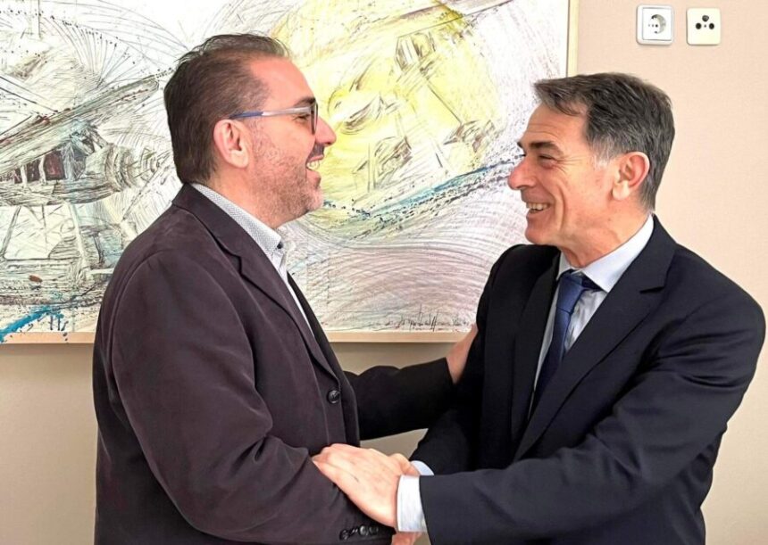 Συνάντηση Άρη Πανόπουλου με τον διοικητή του Νοσοκομείου Αττικόν για την προώθηση του Μετρό 2 Συνάντηση Άρη Πανόπουλου με τον διοικητή του Νοσοκομείου Αττικόν για την προώθηση του Μετρό 1