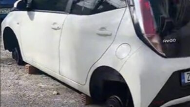 Βρήκε το Toyota του στους τάκους! 23
