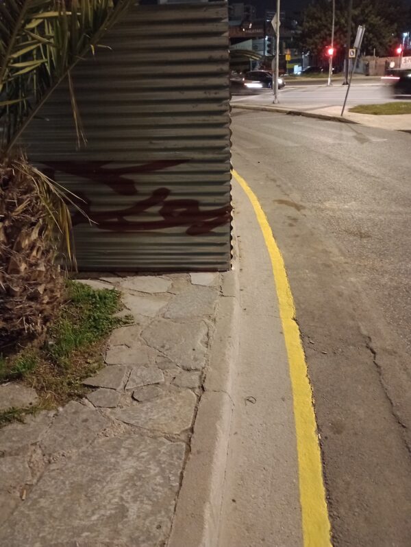 "Παλατάκι: Κατεβαίνουμε οδόστρωμα, στην πιο επικίνδυνη στροφή" 4 "Παλατάκι: Κατεβαίνουμε οδόστρωμα, στην πιο επικίνδυνη στροφή" 3