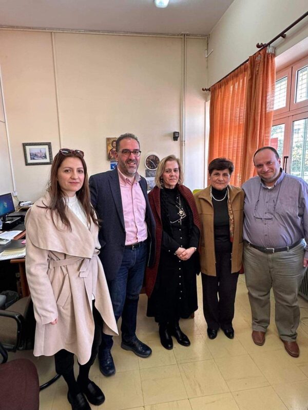 Κοντά στη σχολική κοινότητα ο Άρης Πανόπουλος 8 Κοντά στη σχολική κοινότητα ο Άρης Πανόπουλος 7