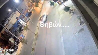 Λ. Θηβών: Τρελή προσπέραση από δεξιά και σύγκρουση στο αντίθετο ρεύμα! - Βίντεο 44