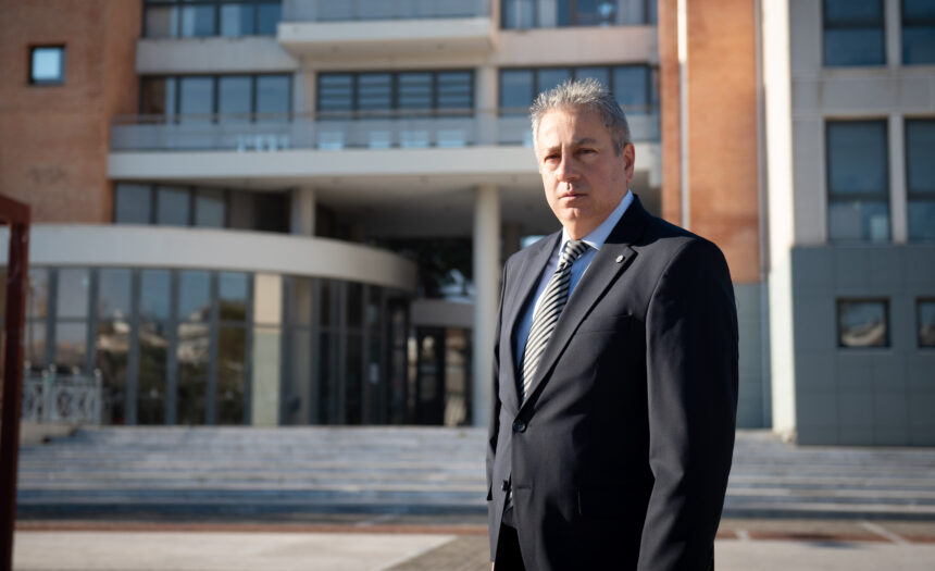 Χρήστος Νικολάου: Η Καραϊσκάκη το βράδυ μοιάζει με επαρχιακή οδό - Photos 1