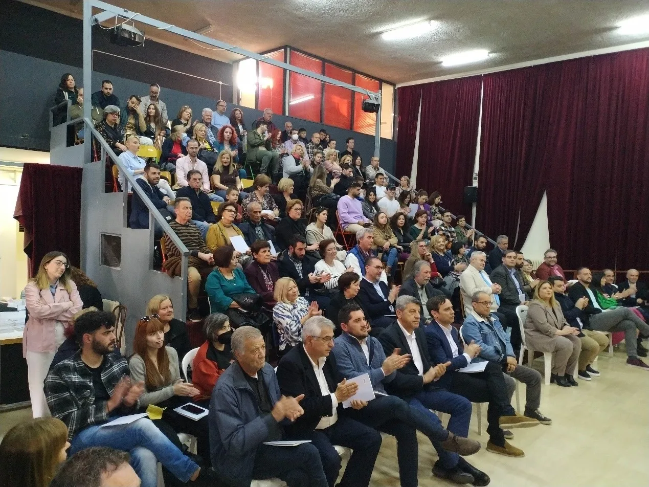 Ο ποιητής Παναγιώτης Μπενέας μιλά για "Το ελιξίριο της αιώνιας συντροφιάς" 8 Ο ποιητής Παναγιώτης Μπενέας μιλά για "Το ελιξίριο της αιώνιας συντροφιάς" 7