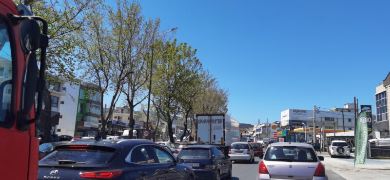 Το τεράστιο μποτιλιάρισμα της Λ. Αθηνών "στραγγαλίζει" το Χαϊδάρι 2 Το τεράστιο μποτιλιάρισμα της Λ. Αθηνών "στραγγαλίζει" το Χαϊδάρι 1
