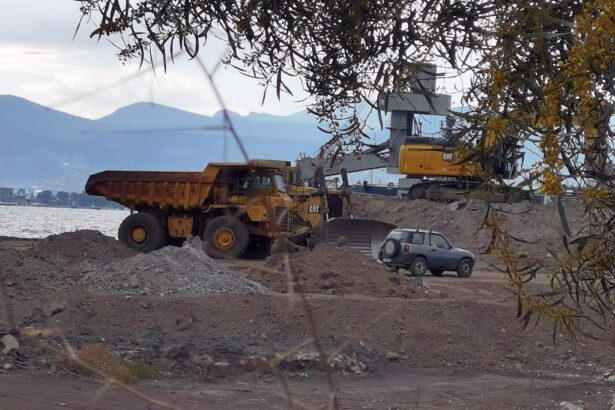 Παραλία Ασπροπύργου, κέντρο logidtics