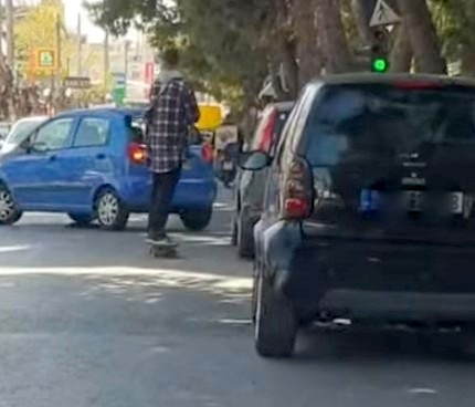 Βίντεο: Cool στην Καραϊσκάκη 2 Βίντεο: Cool στην Καραϊσκάκη 1