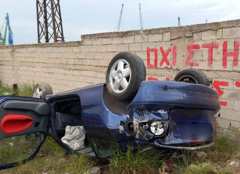 Ανατροπή οχήματος στο Χαϊδάρι 1