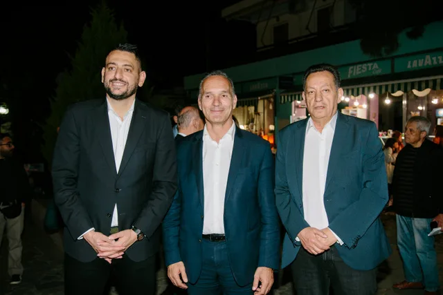 Μ. Χρυσοχοΐδης: "Αυτό που συμβαίνει απόψε στο Χαϊδάρι είναι πρωτοφανές" 10 Μ. Χρυσοχοΐδης: "Αυτό που συμβαίνει απόψε στο Χαϊδάρι είναι πρωτοφανές" 9