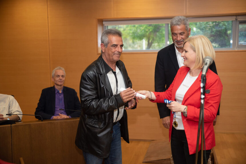 Ένας δικός μας άνθρωπος τιμήθηκε για προσφορά και αυταπάρνηση στην υπεράσπιση των βουνών μας 1