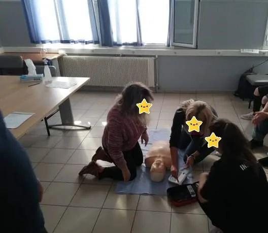 Δημόσιο ΙΕΚ ΨΝΑ: Δωρεάν σπουδές νοσηλευτικής, άμεση αποκατάσταση σε δημόσιο – ιδιωτικό τομέα 5 Δημόσιο ΙΕΚ ΨΝΑ: Δωρεάν σπουδές νοσηλευτικής, άμεση αποκατάσταση σε δημόσιο – ιδιωτικό τομέα 4