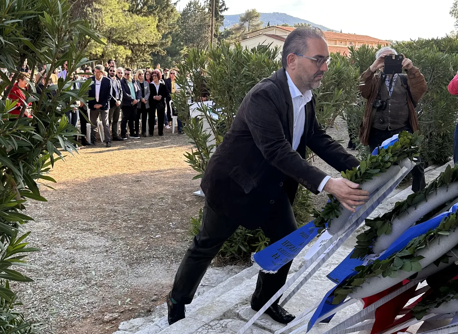 Τη "Μάνα της Αντίστασης", Λέλα Καραγιάννη, θύμισε τιμώντας τους εκτελεσθέντες της Καισαριανής ο Άρης Πανόπουλος 4 Τη "Μάνα της Αντίστασης", Λέλα Καραγιάννη, θύμισε τιμώντας τους εκτελεσθέντες της Καισαριανής ο Άρης Πανόπουλος 3