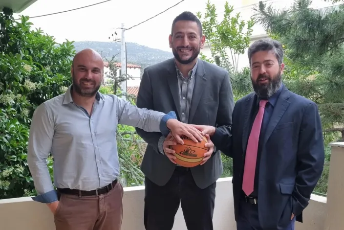 "Δεν αλλάζουμε πόλη, αλλάζουμε την πόλη!" 2 "Δεν αλλάζουμε πόλη, αλλάζουμε την πόλη!" 1