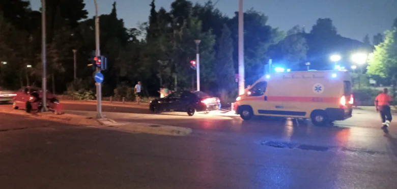 Τροχαίο με τραυματισμό απόψε στο Χαϊδάρι 2 Τροχαίο με τραυματισμό απόψε στο Χαϊδάρι 1