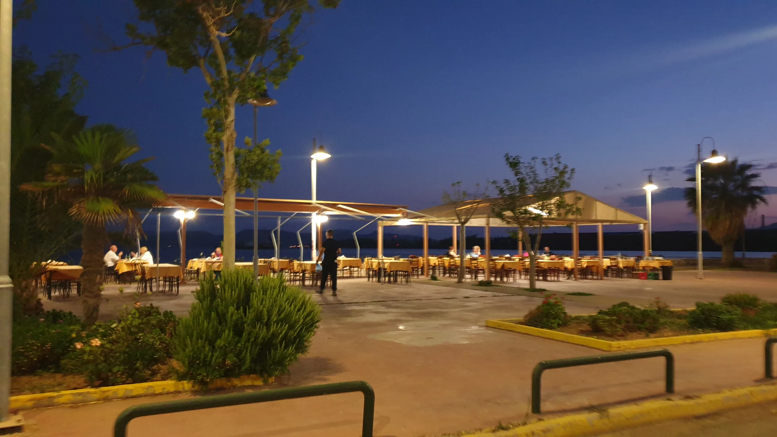 Καλοκαιρινή απόδραση "στο λεπτό": Ταβέρνα ο Μιχάλης! 3 Ταβέρνα ο Μιχάλης