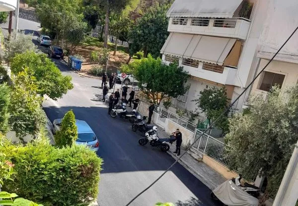 Νέα κατάληψη από τον Βοτανικό Κήπο Πετρούπολης 4 Νέα κατάληψη από τον Βοτανικό Κήπο Πετρούπολης 3