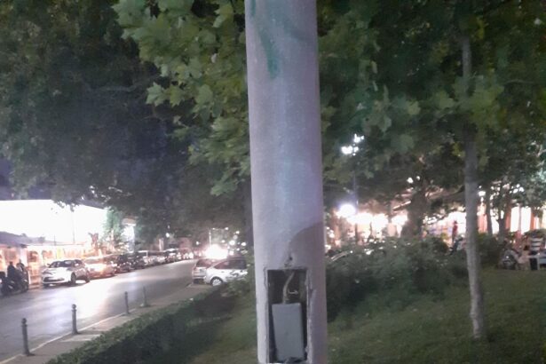 Παππούς ανήσυχος στην Πλατεία Ηρώων, 21/7 3