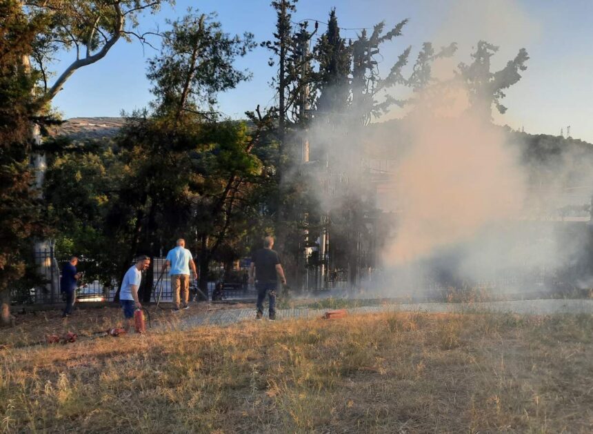 Ο γνωστός εμπρηστής χτύπησε πάλι σήμερα στη Βουλγαροκτόνου, στο Δαφνί 1