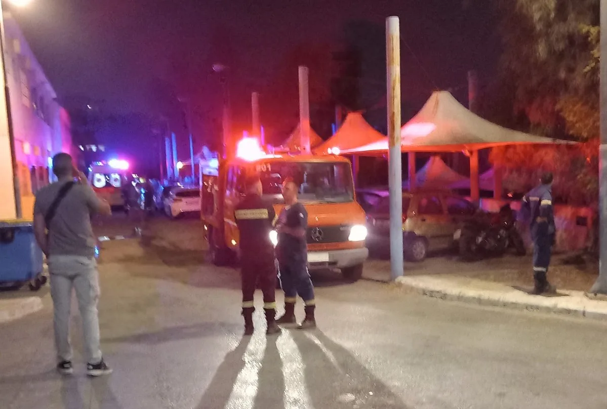 Μεταμεσονύκτια φωτιά σε κτήριο του ΨΝΑ, εκκένωση θαλάμων 2 Μεταμεσονύκτια φωτιά σε κτήριο του ΨΝΑ, εκκένωση θαλάμων 1