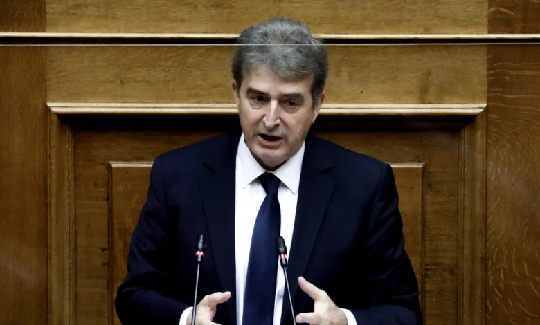 Χρυσοχοΐδης: Άστοχη η ανακοίνωση του νοσοκομείου Χαλκίδας για τον διανομέα που πέθανε 2 Χρυσοχοΐδης: Άστοχη η ανακοίνωση του νοσοκομείου Χαλκίδας για τον διανομέα που πέθανε 1