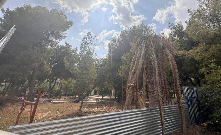 Διακοπή εργασιών στο Παλατάκι - "Ποιος πληρώνει τον βαρκάρη;" 1