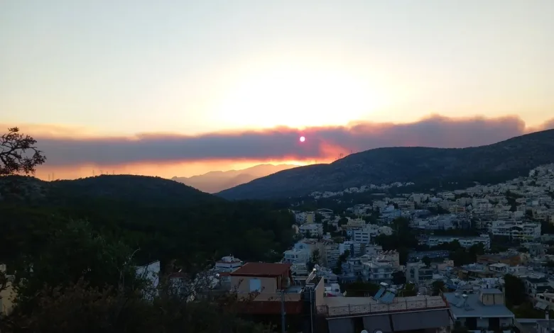 Το μαύρο πέπλο από το Λουτράκι μας βάζει ανησυχία, αλλά και σε επιφυλακή 2 Το μαύρο πέπλο από το Λουτράκι μας βάζει ανησυχία, αλλά και σε επιφυλακή 1